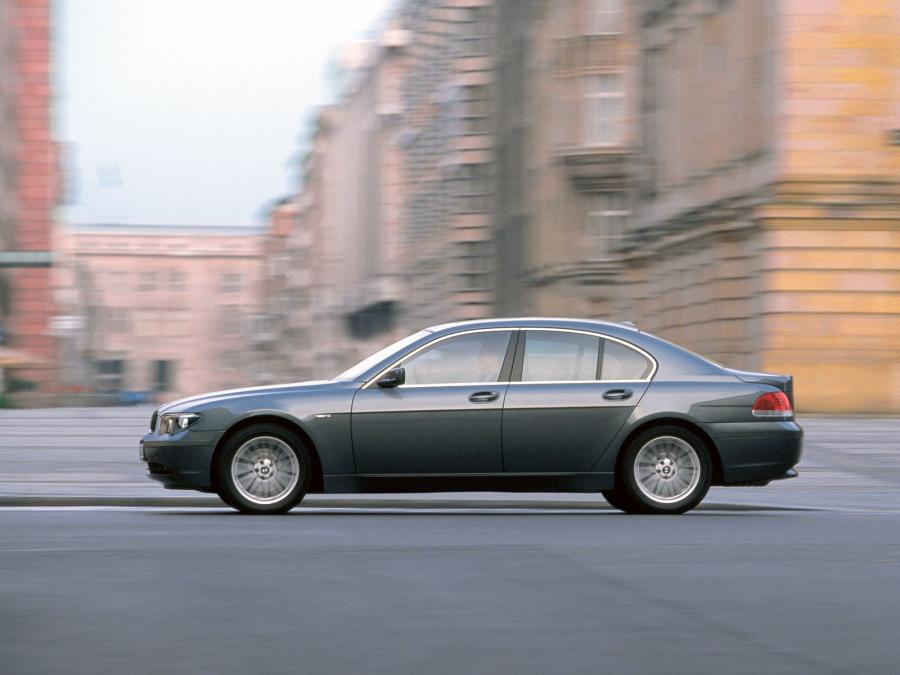  BMW 730d 2002 года  (фото 3 из 9)